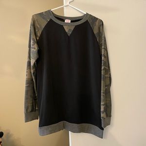 NWOT Camo tunic